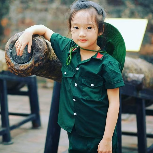 Vẻ đẹp trong sáng, thuần khiết và cuốn hút của cô bé Bảo Anh.