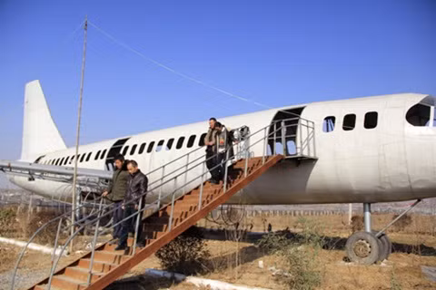 Mất tới 1 năm để làm xong chiếc máy bay này.