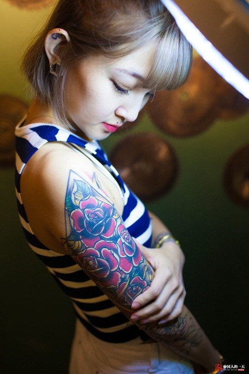 Tuy vậy, khi được yêu cầu xăm hình tại những vị trí, những bộ phận nhạy cảm, Tuyên Tử đều từ chối và khuyên khách hàng hãy suy nghĩ thật kỹ trước khi thực hiện hình xăm. Các hình xăm do Tuyên Tử thực hiện chủ yếu là tục ngữ, câu chữ, nhân vật hoạt hình, hoa, thực vật có ý nghĩa đối với khách hàng.