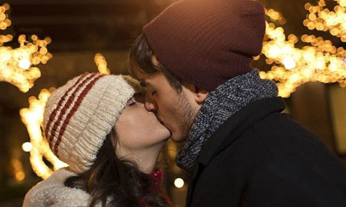 Tai sao cac cap doi thuong nham mat khi hon?