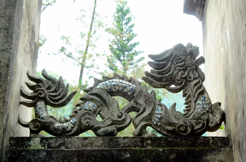 Từng tiếng chuông ngân xa, có sức tác động kỳ diệu khó tả. Ánh từ bi lan tỏa luôn dung hòa được những hỗn mang từ muôn màu cuộc sống.