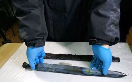 Một số hình ảnh về cổ kiếm thời Chiến Quốc vẫn "sắc lạnh" sau 2.300 năm: