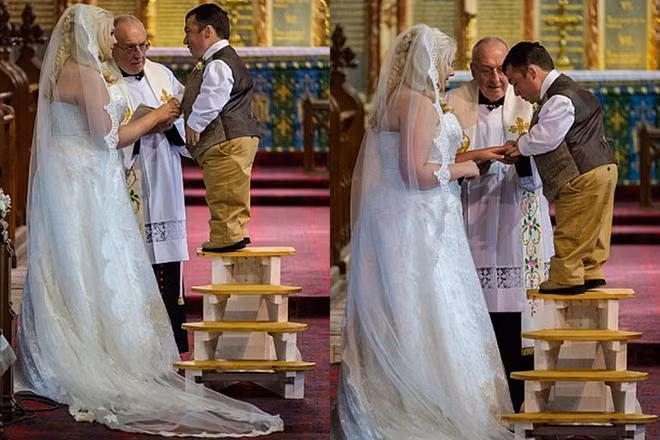 Trong ngày cưới, James đã phải nhờ đến sự giúp đỡ của chiếc thang 4 bậc để đọc lời thề và trao nhẫn cho cô dâu như những cặp vợ chồng khác.