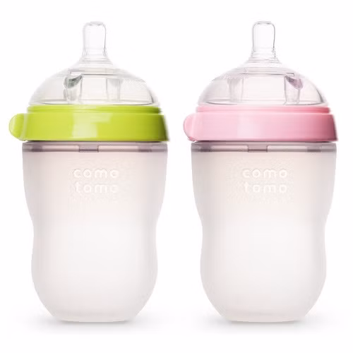 Chọn đồ cho bé ăn.