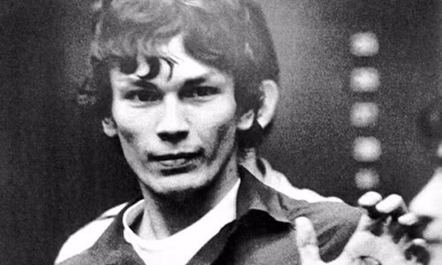 Chan dung ke mau lanh cuong sat nhan 13 an tu hinh