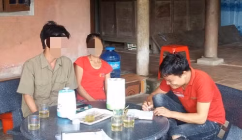 Hy huu giam doc bi lon nai can mat cua quy-Hinh-2