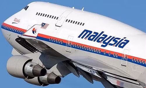 Ron toc gay nhung chuyen bay khong bao gio ha canh