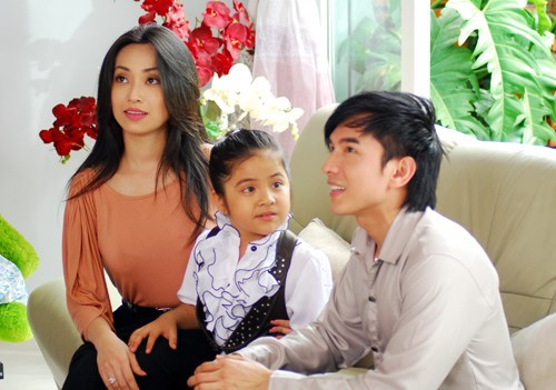 Lo nguyen nhan dao dien so Hoa hau Mai Phuong Thuy dong phim-Hinh-2