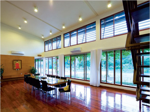 Khu vực nhà ăn thoáng đãng, rộng rãi và gần gũi với thiên nhiên.