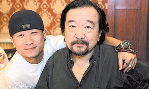 Lý Úc cho rằng cha khắt khe quá mức với mình.