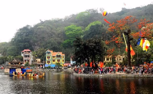 Dung toc gay nghe ke chuyen bi an hang Cac Co