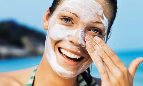 9 lam tuong chet nguoi khi su dung kem chong nang