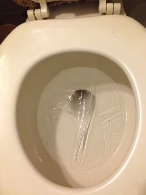 Trời đã lạnh, đến cái nỗi buồn lớn nhất còn không thể giải quyết thì cũng chẳng biết làm sao bây giờ.