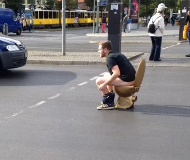 Chàng trai "hồn nhiên" nhất quả đất.