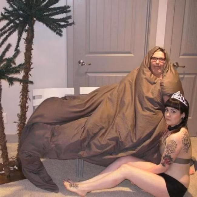 Trời lạnh quá bạn không biết làm gì cho ấm người, vậy thì hãy xem bộ ảnh "nóng" cho ngày đông bớt lạnh. Ối giời, đâu mới là "nàng tiên cá" lạc vào hoang đảo?