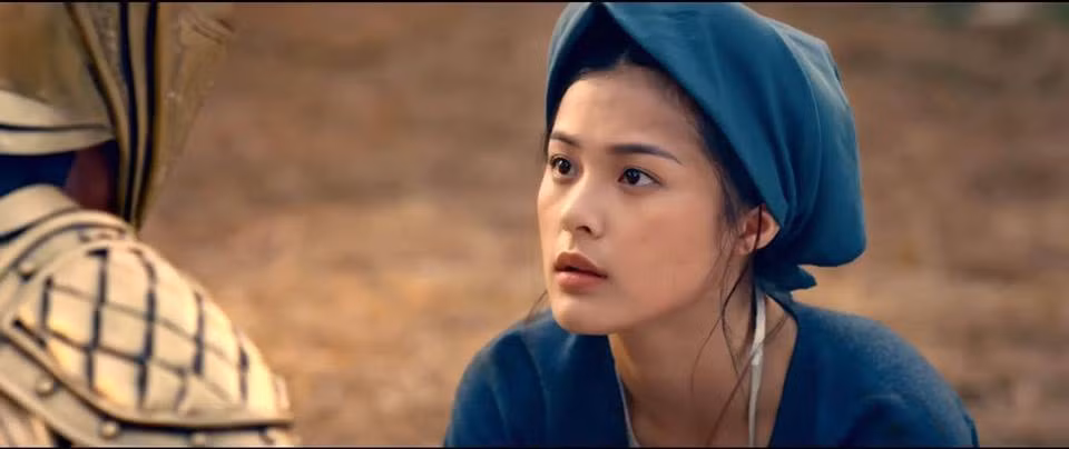 Hotgirl Hạ Vi "5h sáng vẫn thao thức trằn trọc vì "Tấm Cám". Người ở bên trong rồi mới biết lo, biết nghĩ... Bên ngoài dù có thế nào thì tâm vẫn vững".