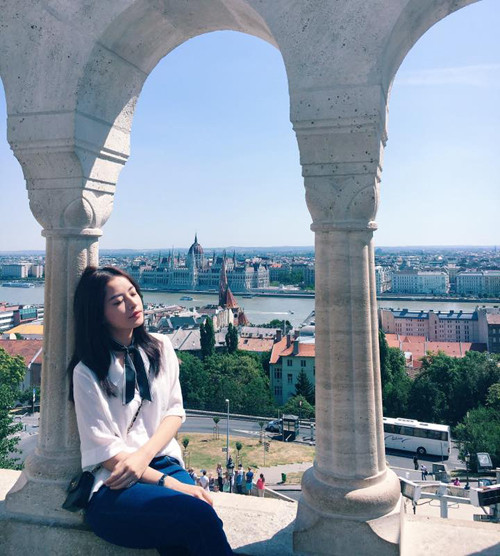 Chi Pu xinh đẹp, mơ mộng ở trời Âu: "Thèm một tô bún riêu, bún ốc, hoặc bún cá".