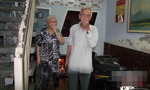 Con gai mac no, gia dinh bi tan cong bang phan va mam tom pha nhot