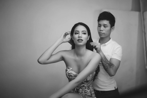 Dù gặp nhiều rắc rối sau đăng quang, Phạm Hương vẫn được công chúng ủng hộ.