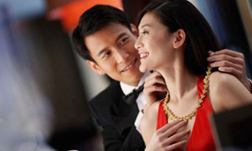 Ly do choi toi ngoai tinh cua chong khien vo cuoi ... roi nuoc mat