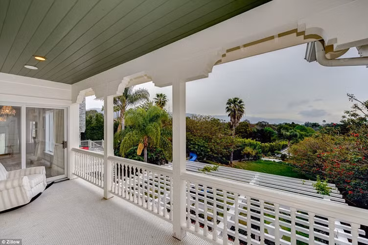 Chris và Elsa mua ngôi nhà triệu đô này vào năm 2013 với giá 4,8 triệu đô la.