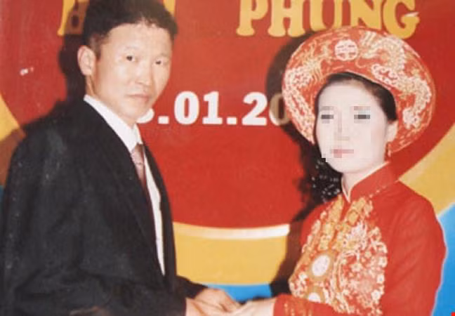 Chuyen doi co dau Viet bo tron vi bi bao hanh tinh duc