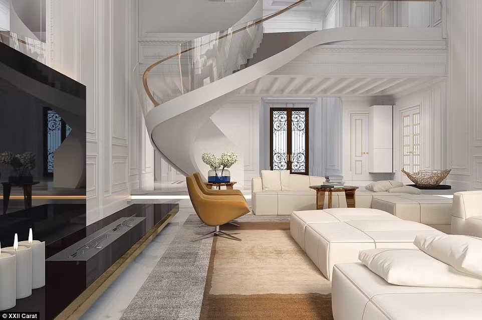 Khu phòng khách của một biệt thự đắt giá này có trần cao và đồ nội thất màu trắng.