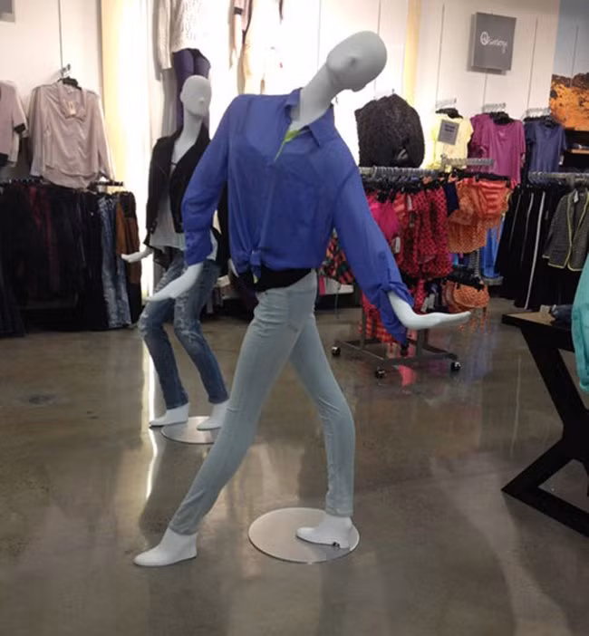 Ai bảo ma nơ canh là không biết khiêu vũ.