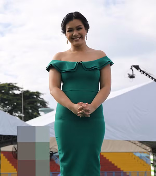 Phương Vy Idol xuất hiện với váy bó sát làm lộ thân hình mũm mĩm sau sinh.