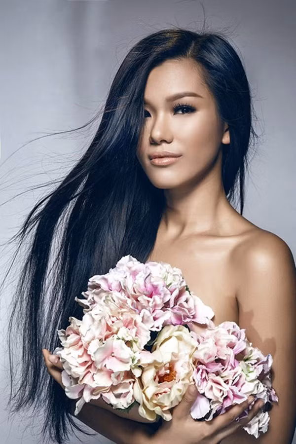 Về phần mình, Quán quân Thần tượng âm nhạc mùa đầu tiên thổ lộ rằng cô đang cố gắng tập luyện thể dục để nhanh chóng lấy lại vóc dáng.