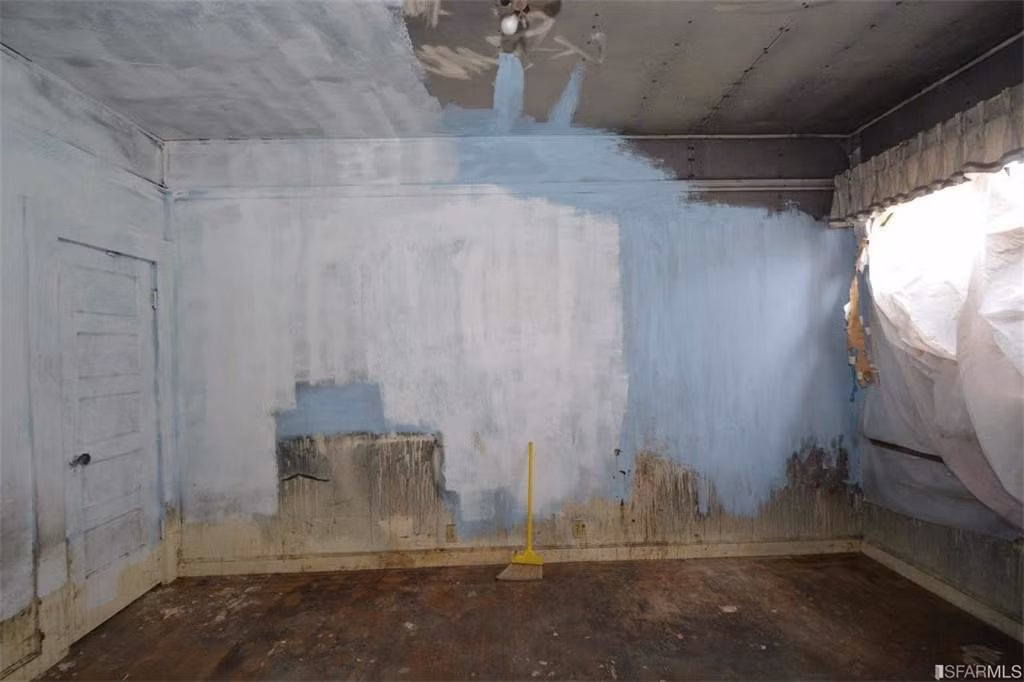 Trước đó, chủ nhà từng rao bán căn nhà với giá 762.000 USD (~ 17,4 tỷ đồng)