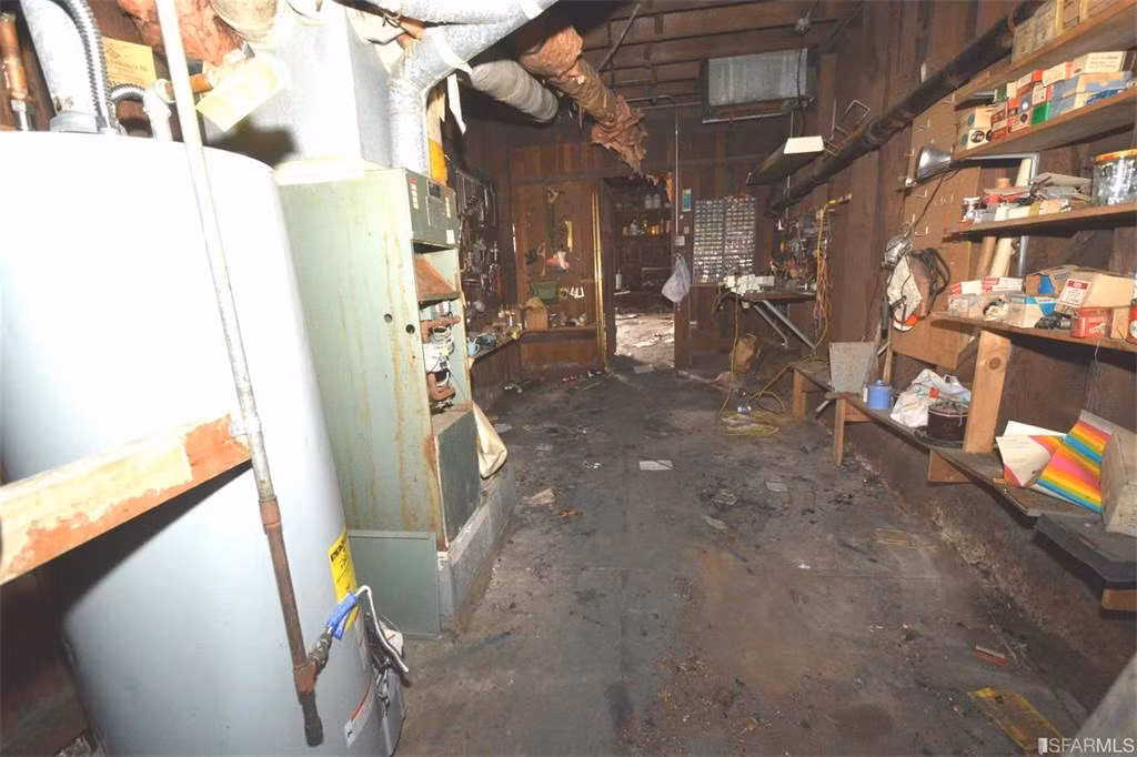 Nếu muốn sinh sống ở đây, bạn cần có một khoản tiền khá lớn khác để sửa sang lại nó.