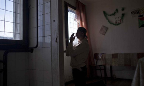 Người dân thị trấn Azilal hai năm qua nghĩ rằng người vợ đã mất vì tai nạn. Ảnh: AP