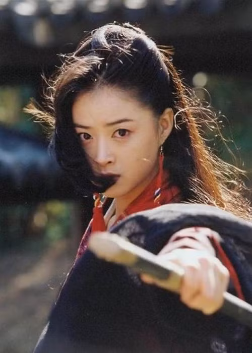 Vai diễn của Tưởng Hân để lại ấn tượng trong lòng người xem đó là Mộc Uyển Thanh trong Thiên Long Bát Bộ phiên bản 2003. Một Mộc Uyển Thanh si tình dám yêu dám hận, khí khái anh hùng làm say mê bao khán giả. Sau vai diễn này, Tưởng Hân vào vai Hoa phi nương nương trong Hậu cung chân hoàn truyện. Đây tiếp tục là một vai diễn đình đám khẳng định cả nhan sắc và tài năng của Tưởng Hân. Hậu cung chân hoàn truyện khiến tên tuổi của Tưởng Hân được biết đến nhiều hơn, cô nhận được rất nhiều kịch bản phim mới như Hoa Thiên Cốt, Mỵ Nguyệt Truyện... Tuy nhiên, chưa có vai diễn nào thực sự đưa Tưởng Hân thoát ra khỏi cái bóng quá lớn của nàng Hoa Phi.