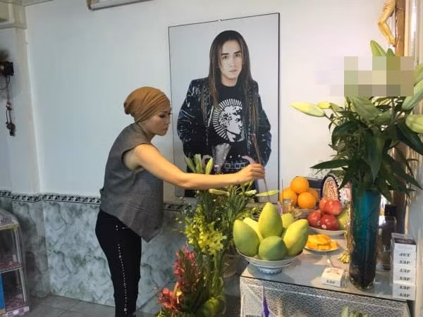 Bên cạnh đó, Phương Thanh - người bạn thân thiết nhất của Minh Thuận chia sẻ rằng, anh nhiều lần 'về' tìm cô và 47 ngày mới tin là mình đã qua đời. Những sự việc kỳ lạ này khiến ai cũng sợ hãi và rùng mình.