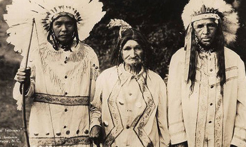 He lo cuoc hanh trinh dau kho cua 17.000 nguoi da do