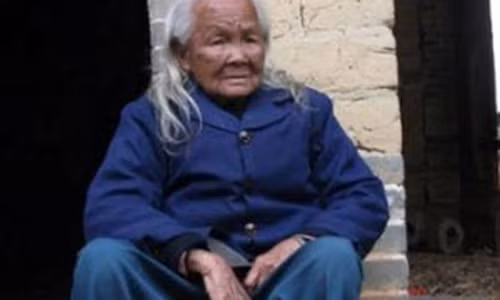 Cụ bà Li Xiufeng sống lại sau 6 ngày đã khâm liệm.