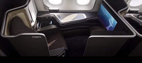 9. British Airway: Khoang hạng nhất trên chiếc 787-9 Dreamliner có màn hình 23 inch với bộ điều khiển cảm ứng trên tay ghế. Mỗi ghế có 2 cổng USB, tủ để đồ riêng và gương soi để du khách chỉnh trang phục. Giá vé một chiều từ London đi New Delhi giá khoảng 5.000 USD (113 triệu đồng).