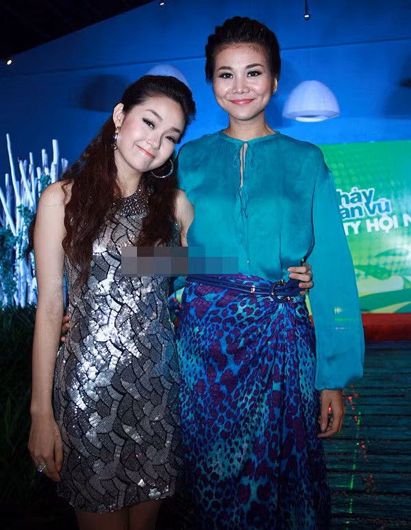 Minh Hằng vốn có vóc dáng khá chuẩn là thế mà khi đứng cùng đàn chị Thanh Hằng cũng bị dìm dáng đáng kể.