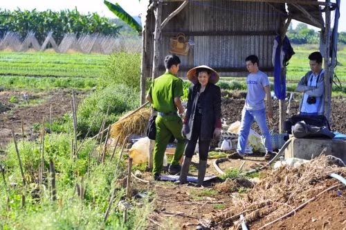 Tin moi vu hang ngan chau hoa tet bi pha nat trong dem-Hinh-2