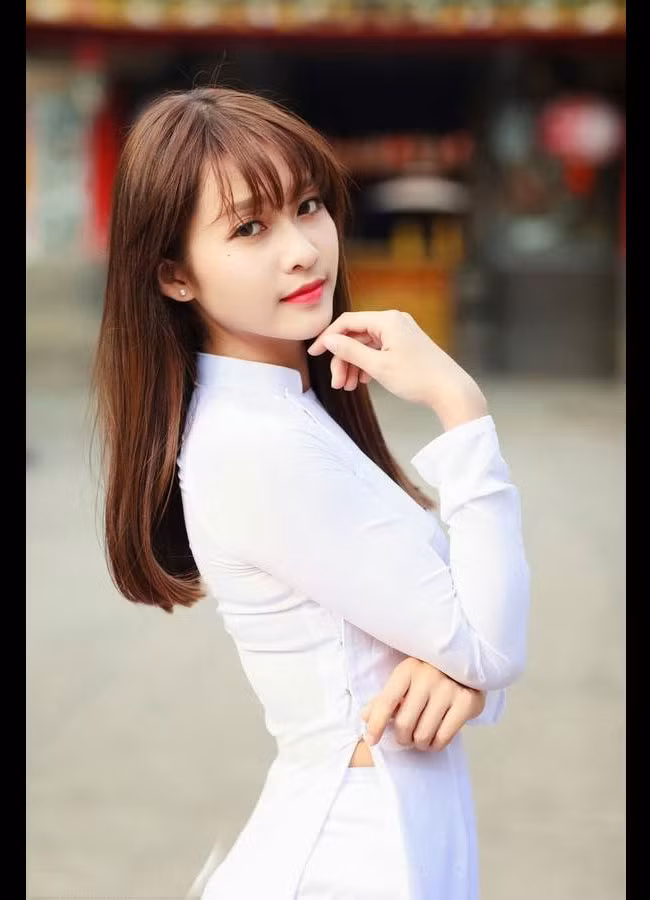 Sau 3 năm vào showbiz, Khả Ngân đã có lượng fan đình đám.