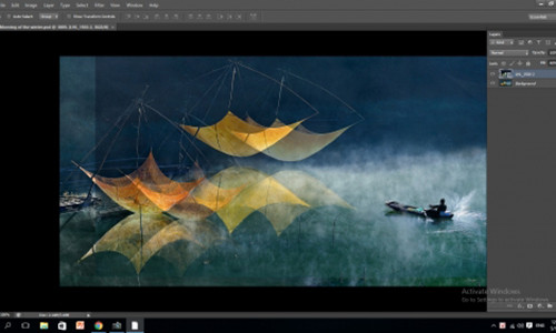 Bức ảnh Buổi sáng mùa đông và bức ảnh Vó đánh cá được đặt chồng lên nhau để chứng minh sự khác biệt (ảnh do ông Lý Hoàng Long cung cấp).