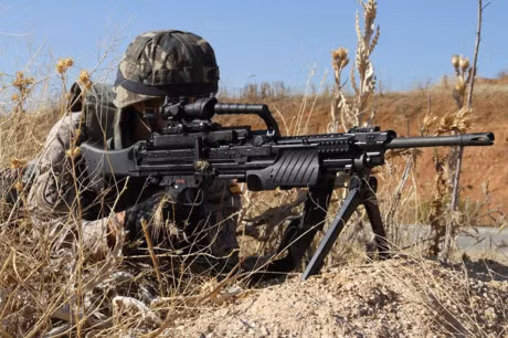 Súng trung liên đã được các nước như Malaysia, Bồ Đào Nha, Nam Phi, Tây Ban Nha và có thể cả một số nước nữa lựa chọn sử dụng.