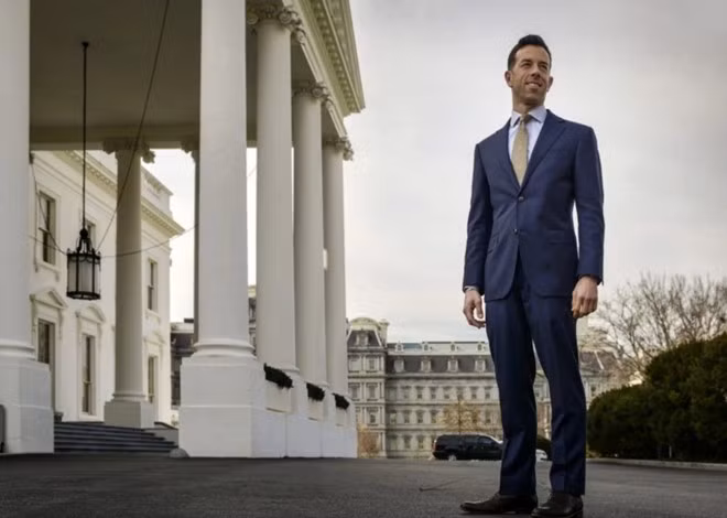 Brian Mosteller, trợ lý đặc biệt của tổng thống Barack Obama. Ảnh: Washington Post