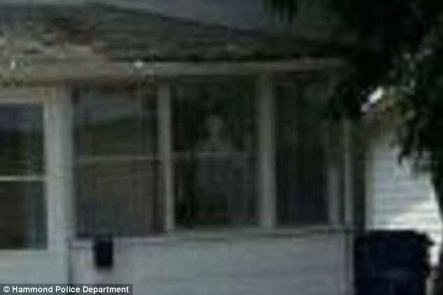 Chet khiep hinh anh chan thuc ngoi nha ma am-Hinh-2