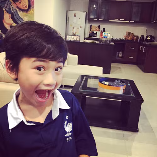 Phòng khách, phòng ăn và phòng bếp được mở thông với nhau.