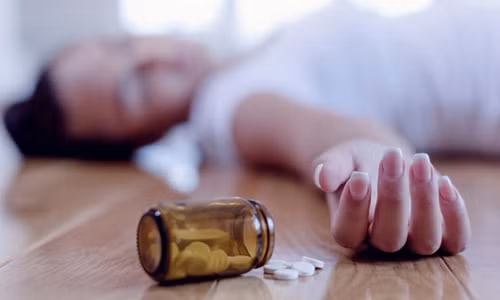 Chet nguoi thoi quen su dung thuoc giam dau bua bai