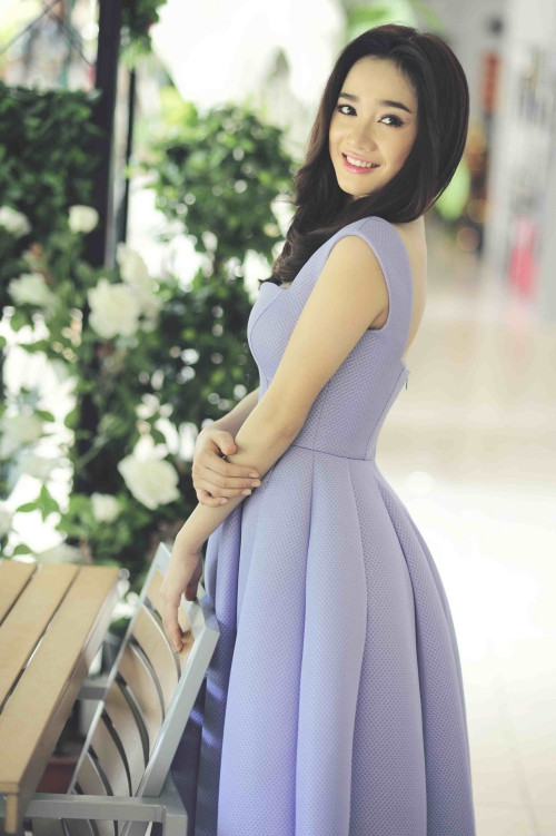 Cô luôn xinh đẹp và rạng rỡ mỗi khi xuất hiện.