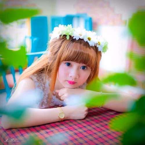 Cô dành thời gian rãnh rỗi của mình vào việc tự trang điểm và làm đẹp của bản thân để giới thiệu với cộng đồng trên youtube về cách thức làm đẹp.