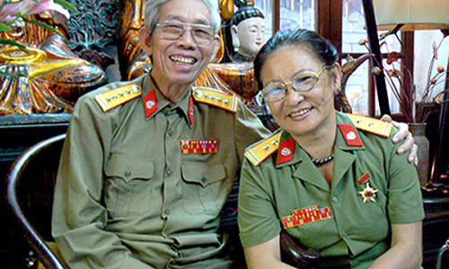 Vợ chồng nhạc sĩ Thuận Yến khi ông còn sống. Ảnh: TLGĐ